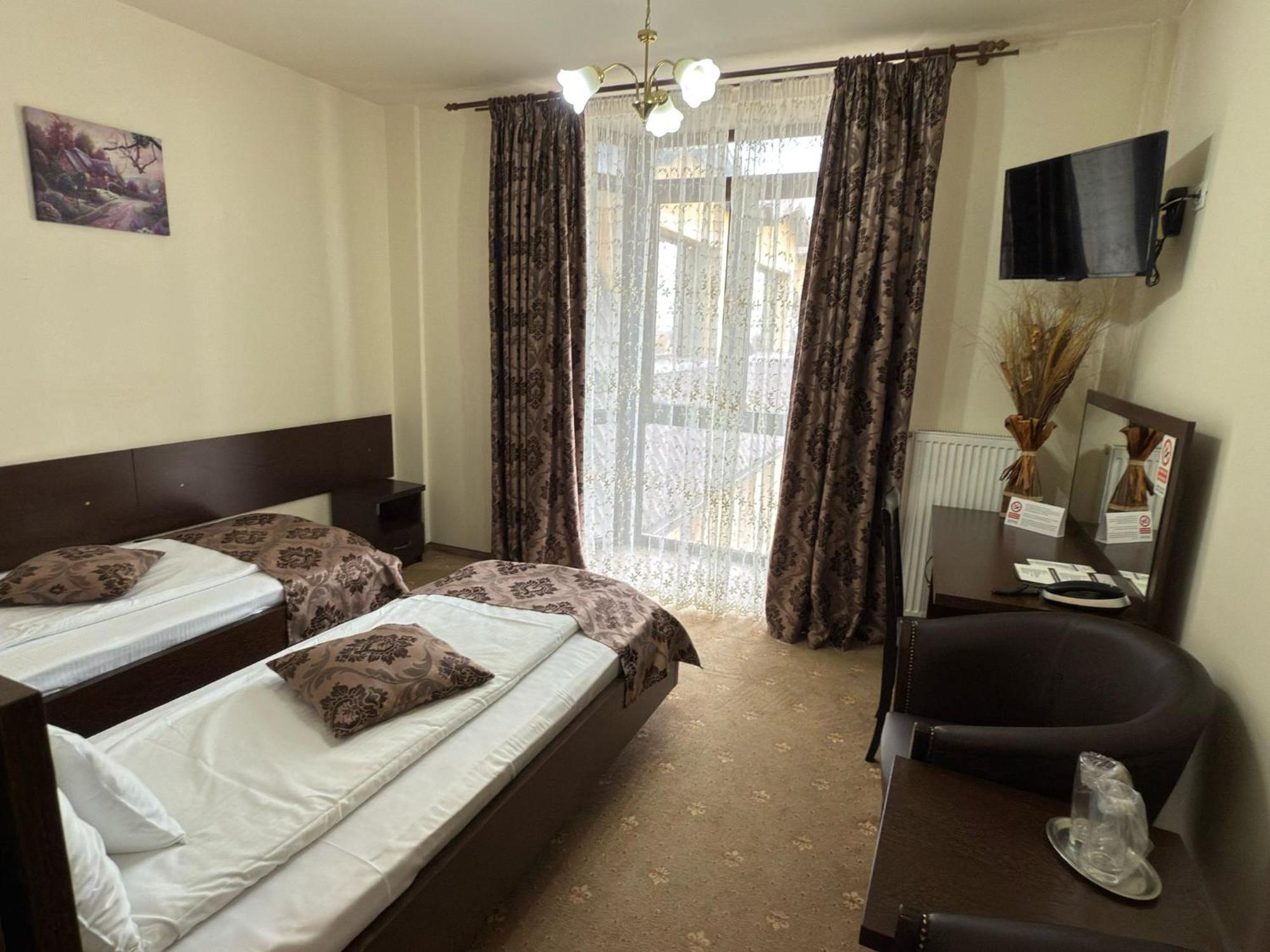 Hotel Miky Arad Zewnętrze zdjęcie